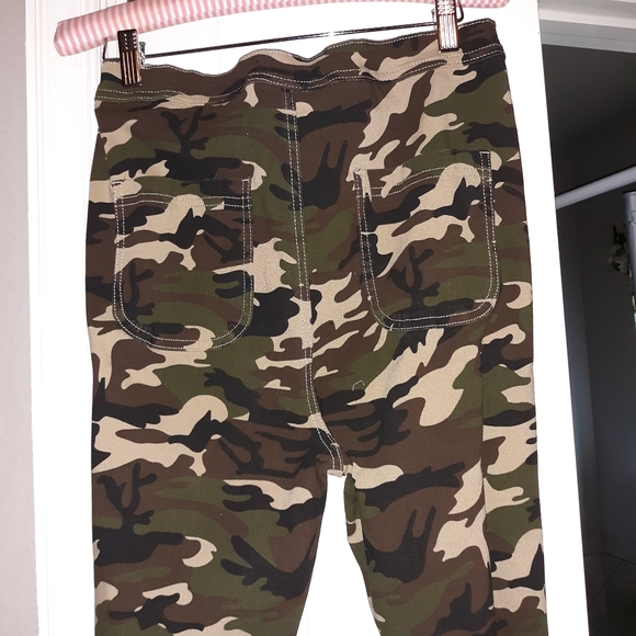 Bell bottom Camo pants stretchy material. - Picture 3 of 4